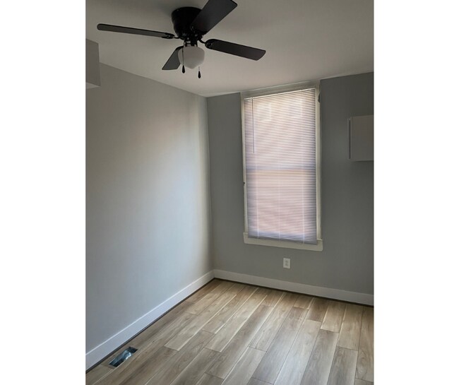 Foto del edificio - 1255 Sargeant St