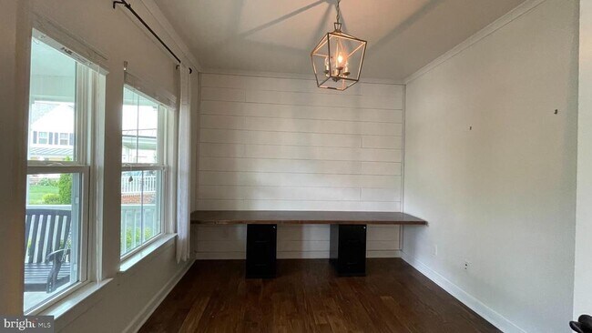Building Photo - 2309 Harmsworth Dr