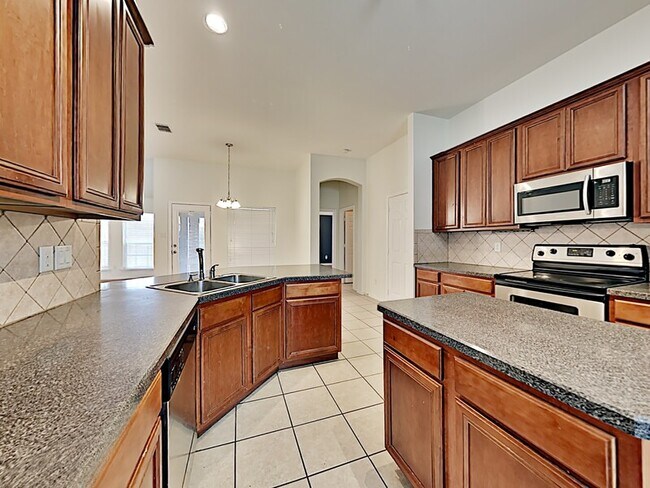 Building Photo - 5205 Estrella Ln