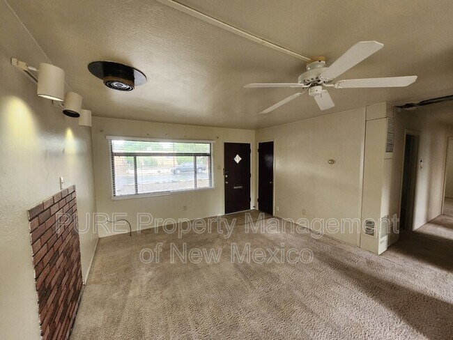 Foto del edificio - 2625 E 22nd St