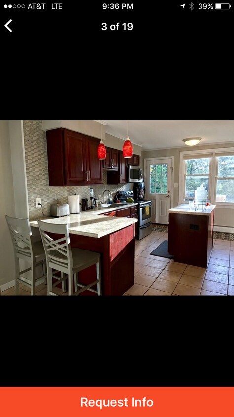 Kitchen/Breakfast Bar - 166 N Main Street