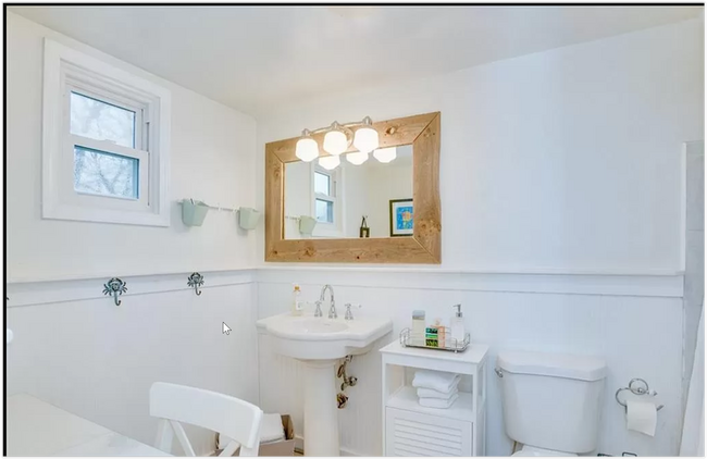 Baño principal - 517 13th St