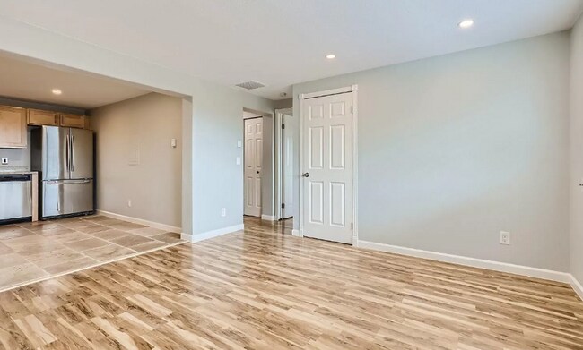 Building Photo - Two bedroom remodeled condo!
