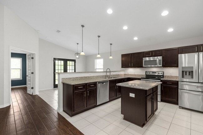 Building Photo - Available March 2nd