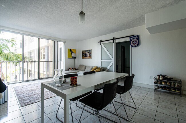 Foto del edificio - 800 West Ave
