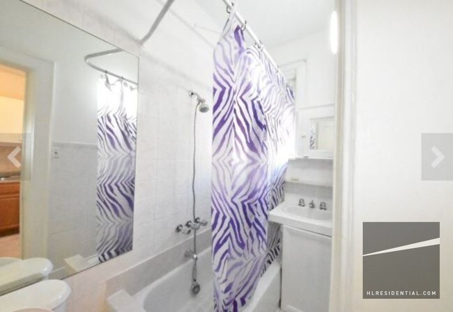 Building Photo - 1713 Putnam Ave