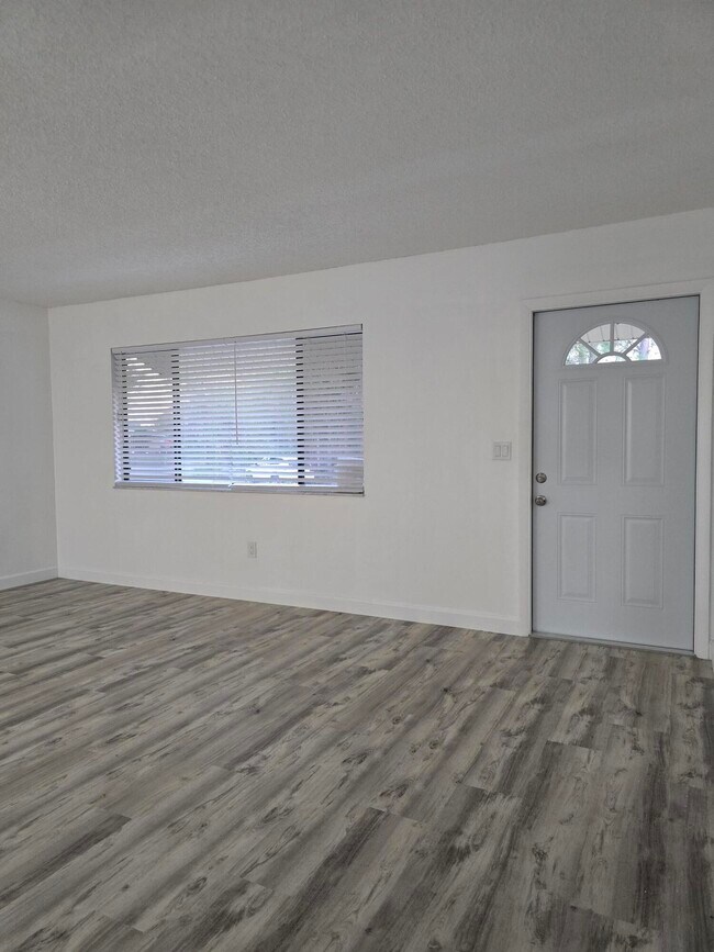 Foto del edificio - 1418 Paley Cir SE