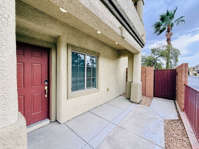 Foto del edificio - Gated Community Home in Centennial Hills!