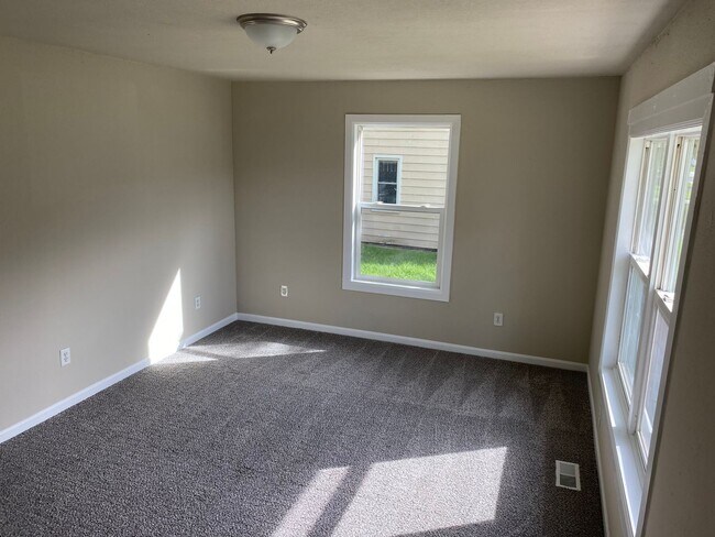 Foto del edificio - Fall in Love with this Cozy 2 Bedroom House!