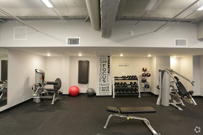 Fitness Center - Rittenhouse Row Apartments