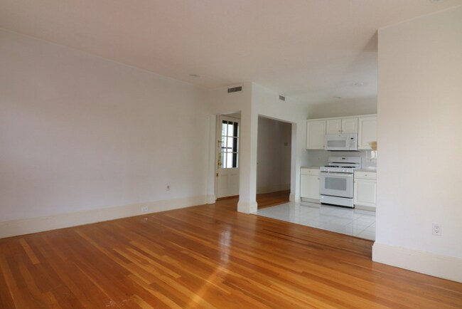 Foto del edificio - 18 Dean Rd