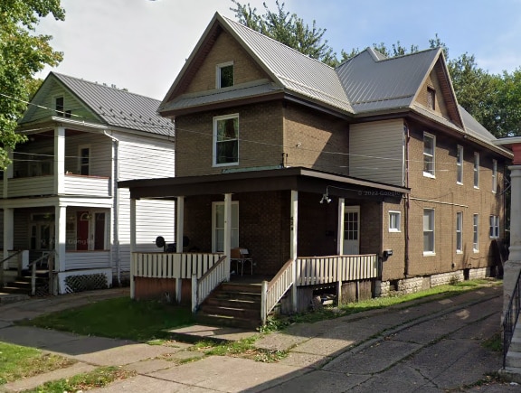 Building Photo - 639 E 24th St