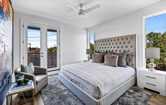 Building Photo - 183 S Prairie Ave