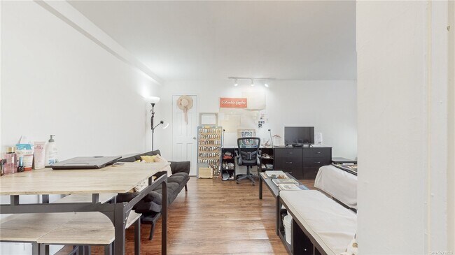 Foto del edificio - 50 Bayard St