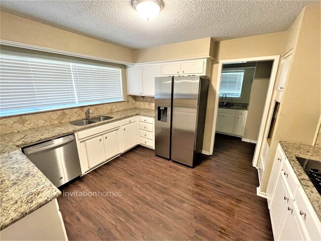 Foto del edificio - 2114 Valleycrest Dr