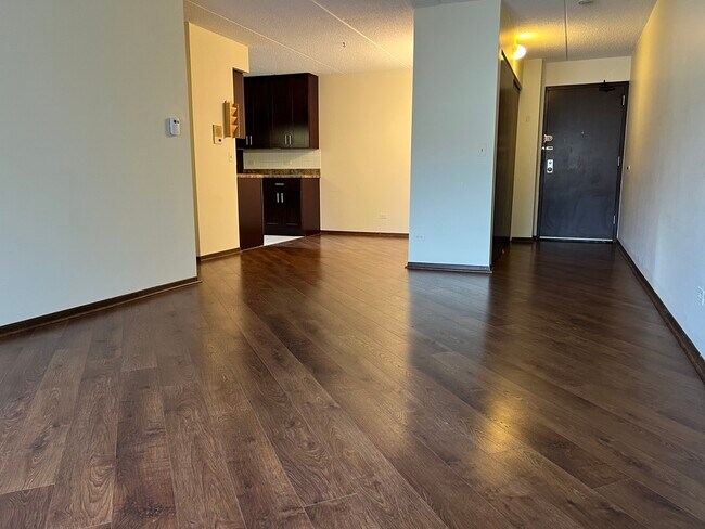 Foto del edificio - 835 Pearson St