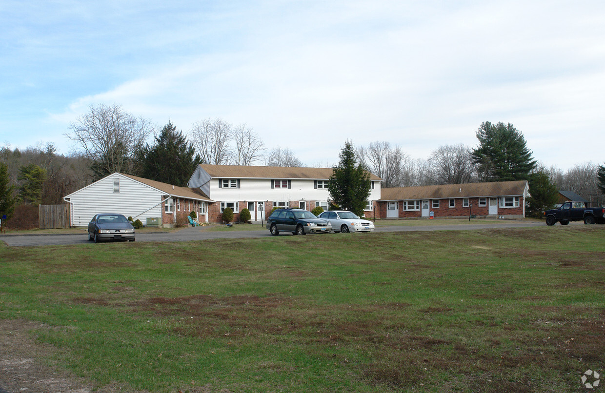 Primary Photo - Foxridge Apartments