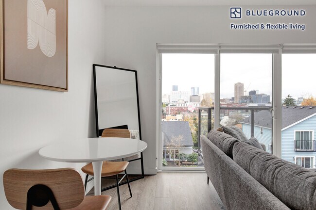 Foto del edificio - 701 16th Ave