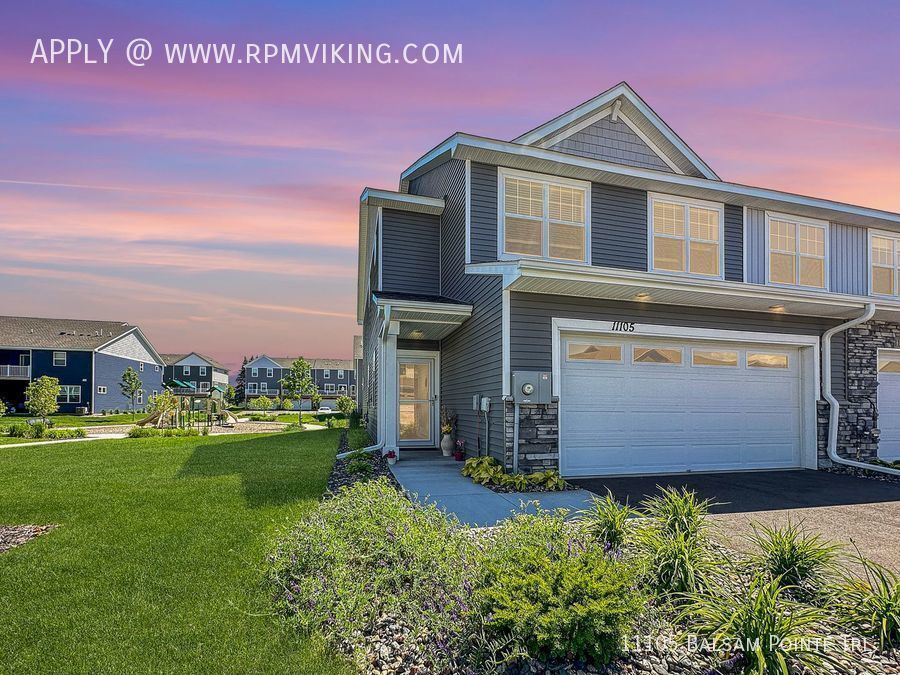 Primary Photo - 3br 2.5ba 2cg ~ Security Deposit Free Alte...