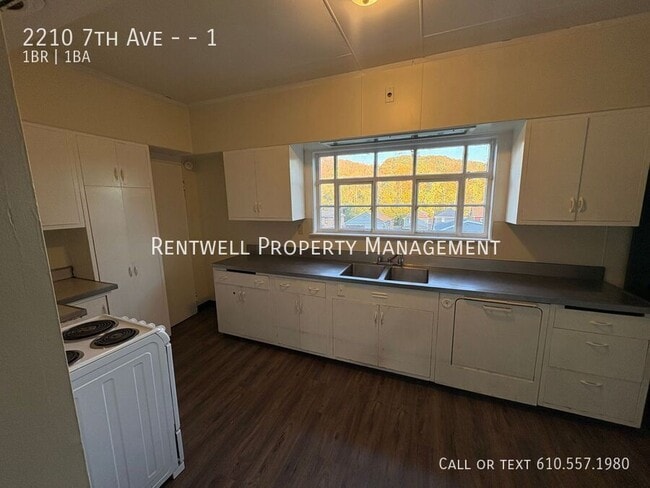 Foto del edificio - 2210 7th Ave