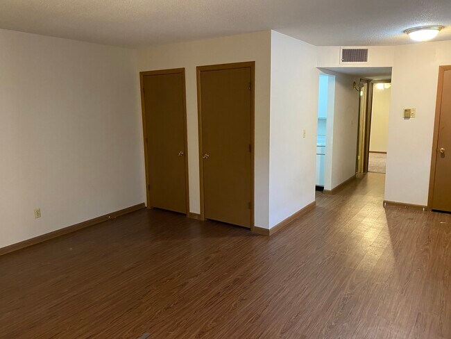 Foto del edificio - 423 27th St NE
