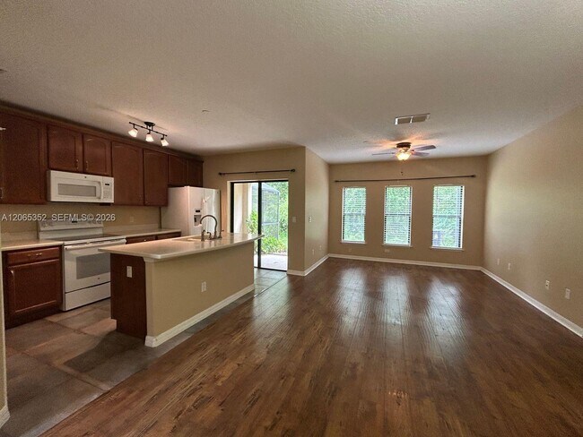 Building Photo - 6018 Tivoli Gardens Blvd