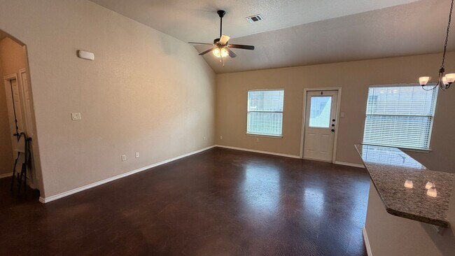 Building Photo - 3/2/2 / Fridge & BBQ Pit Included / Stained Concrete Floors / No Carpet / Patio w Ceiling Fan / CISD