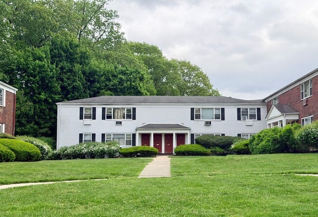 Building Photo - Two Rivers at Matawan
