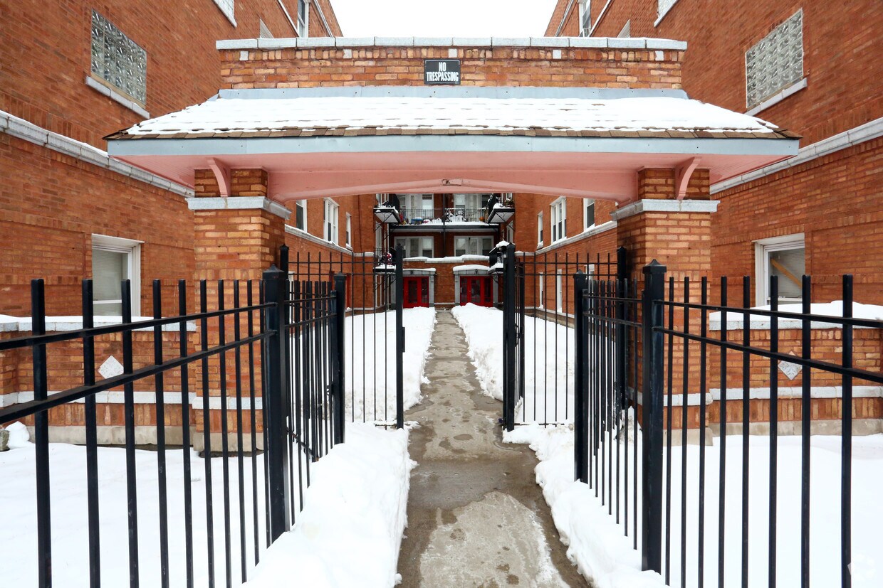 Foto del edificio - 4928-4936 N Spaulding Ave