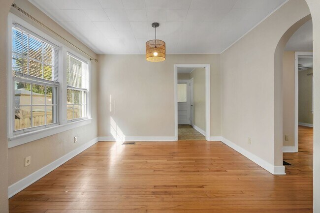 Foto del edificio - Charming Midtown Apartment