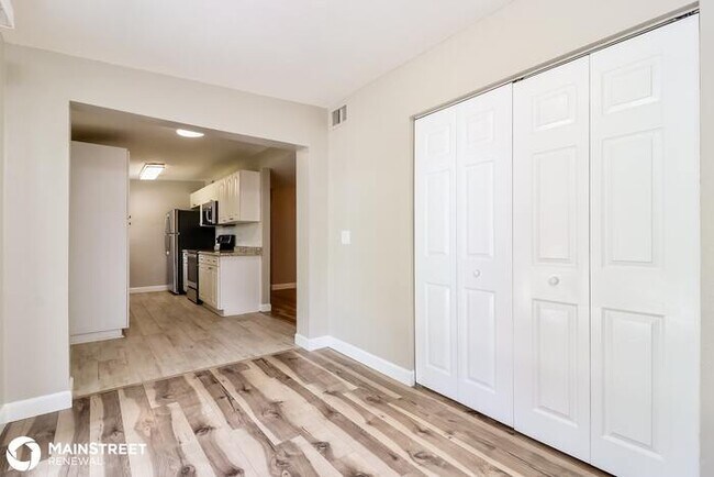 Foto del edificio - 1201 E Camellia Dr, Brandon, FL 33510