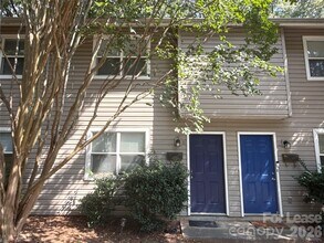 Building Photo - 1613 N Sharon Amity Rd