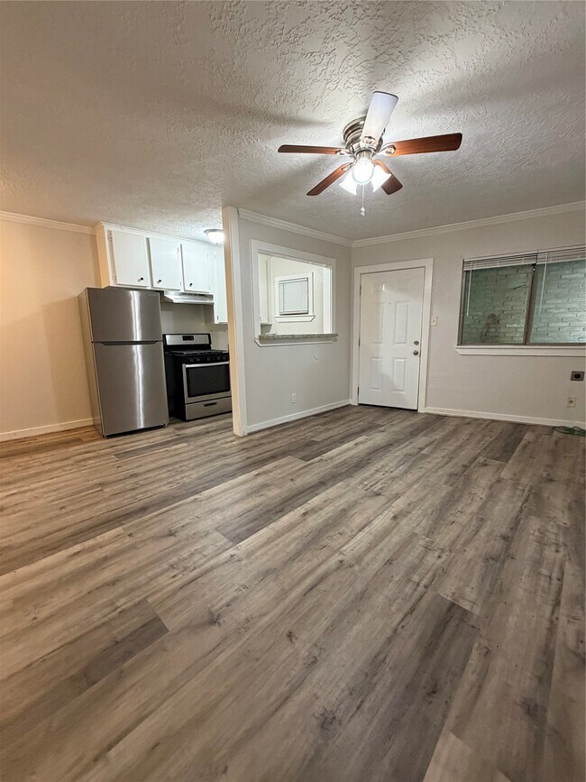 Foto del edificio - 4811 Oakland St