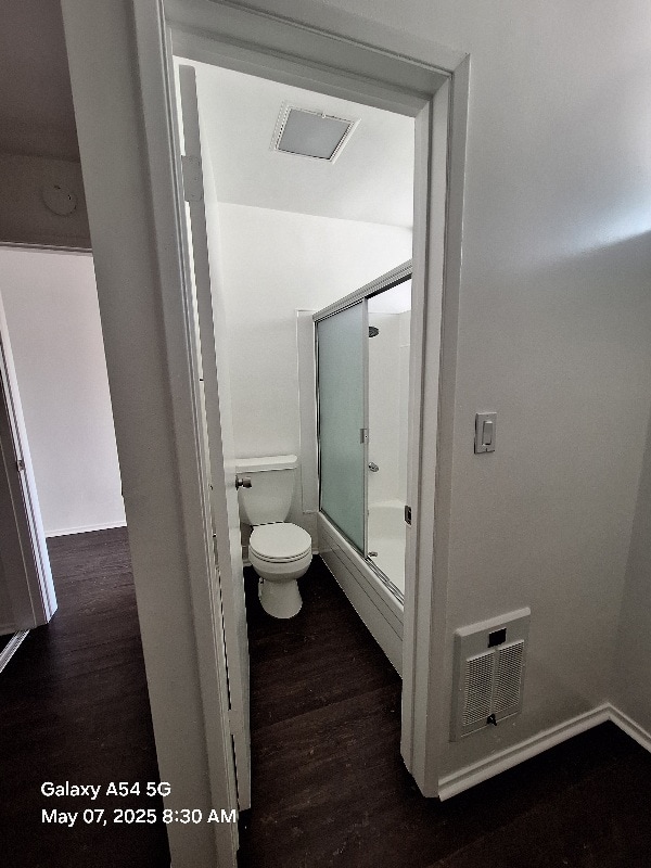 Building Photo - 609 De La Vina St