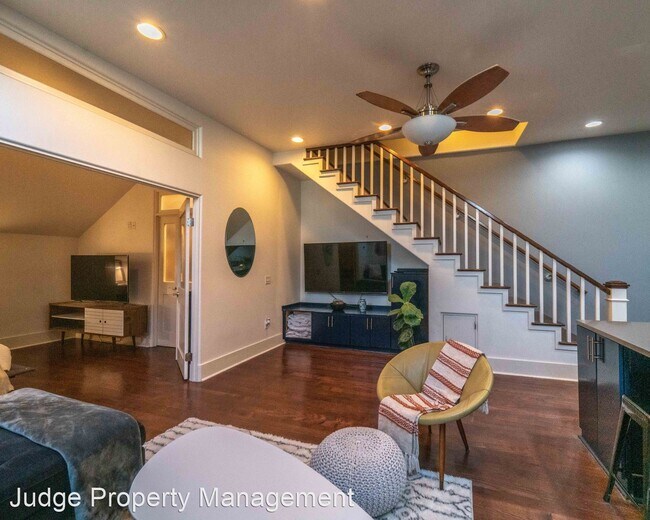 Foto del edificio - 1 br, 1 bath House - 8 W 37th Street Apt F