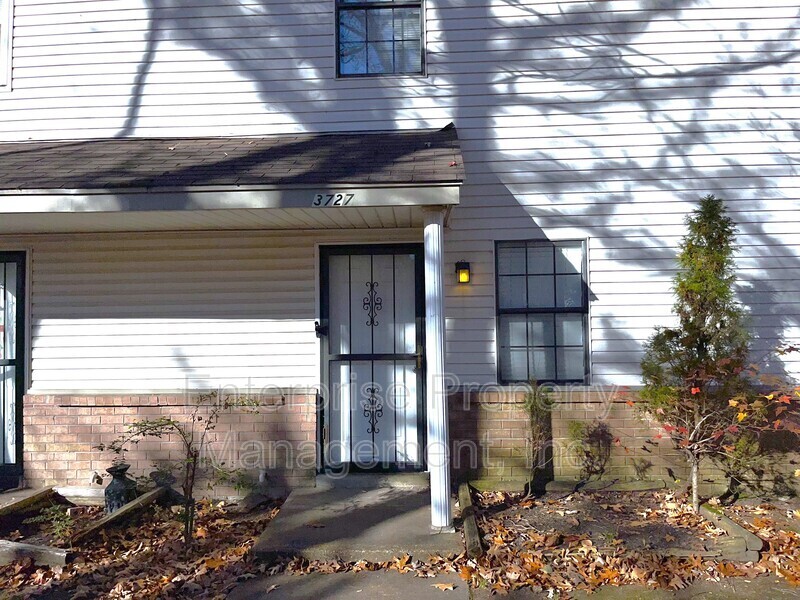Primary Photo - 3727 New Covington Pike