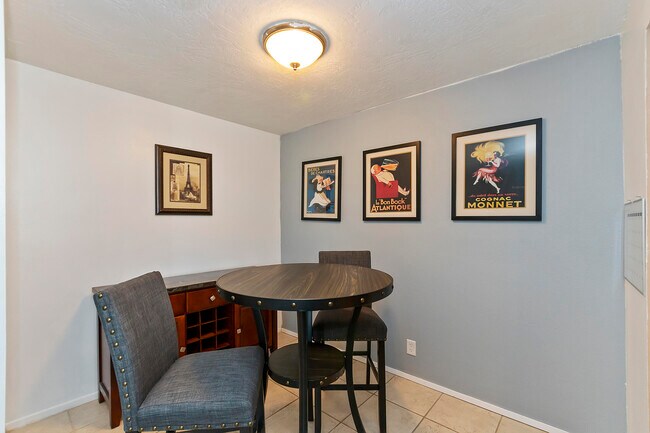 Foto del edificio - 1552 S Camino Real