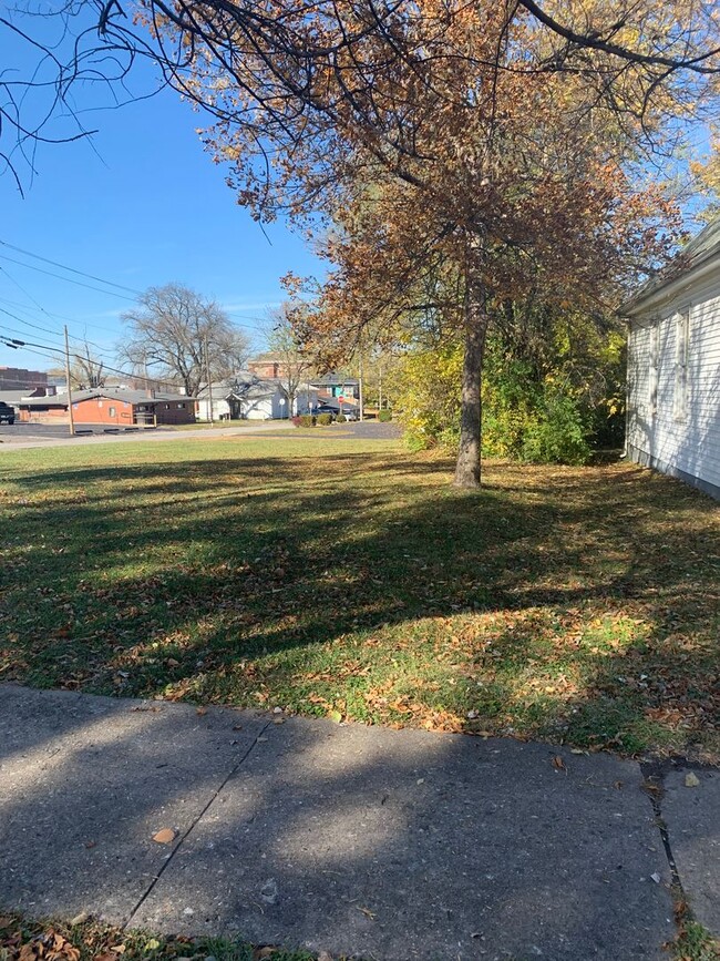 Building Photo - Charming 3 bedroom historic single family!