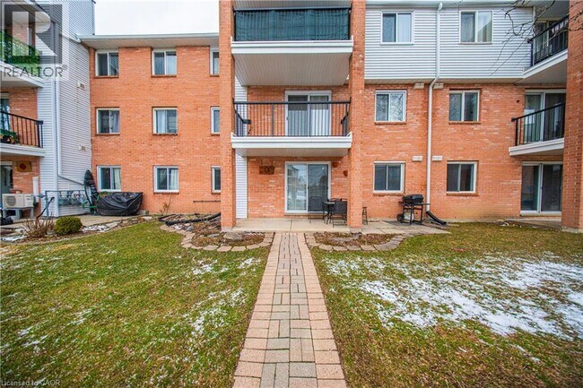 Building Photo - 1096 Jalna Blvd