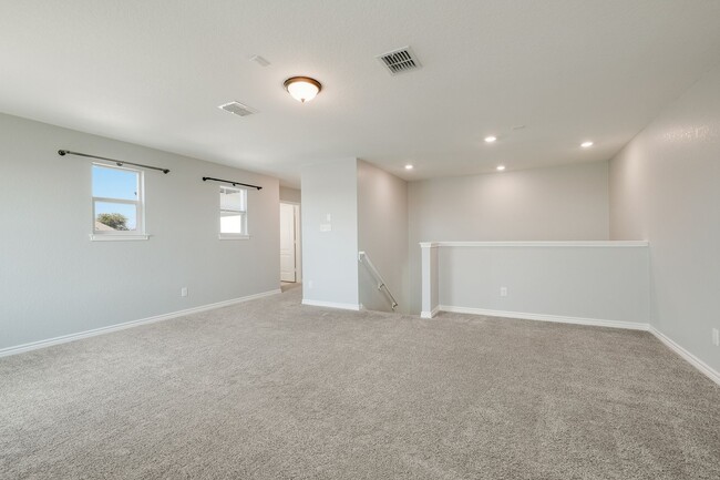 Building Photo - 118 Kyle Cove