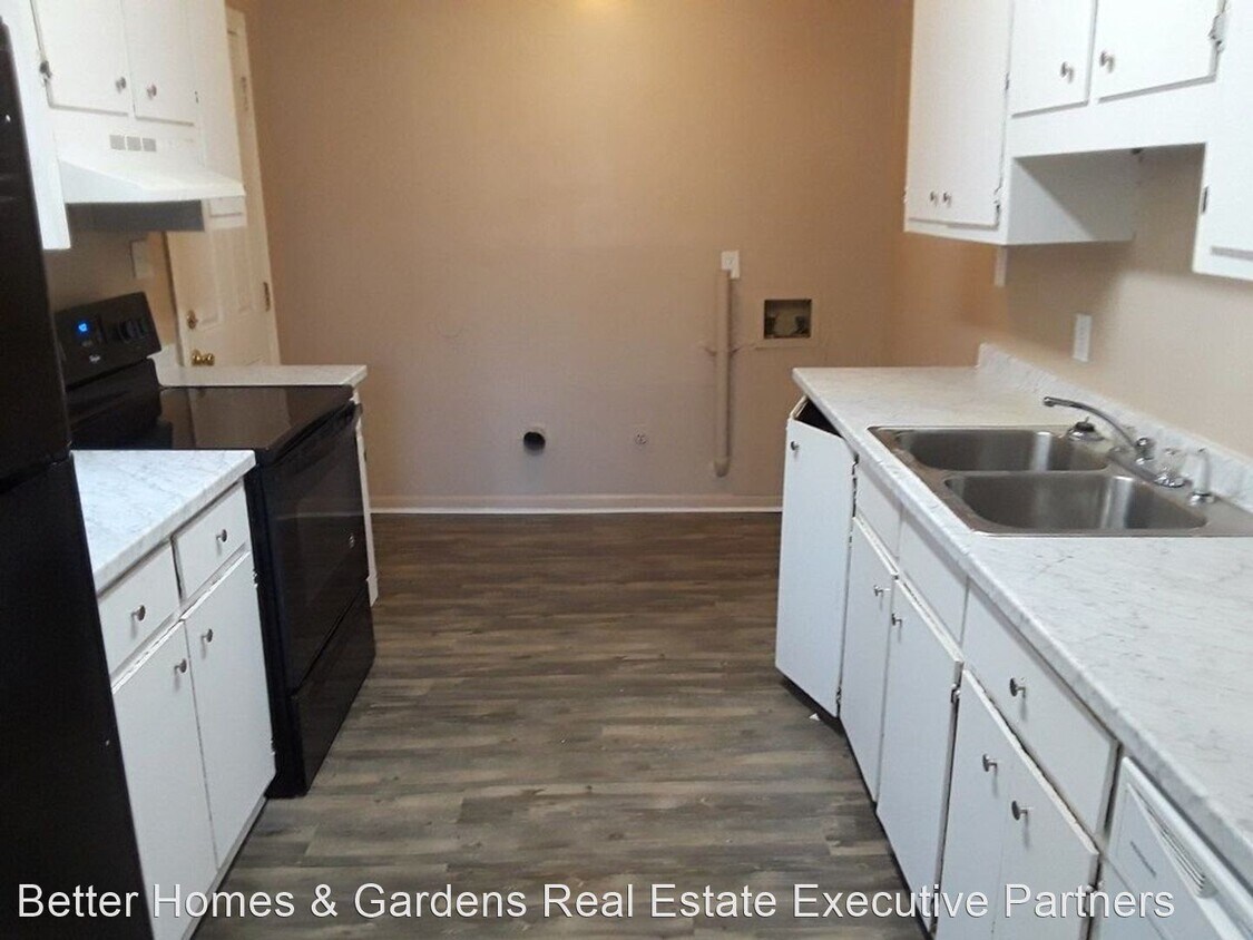 Building Photo - 3 br, 1 bath House - 2926 Abelia Dr.