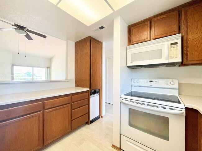 Foto del edificio - Upper Level Condo in The Villas of Calavera Hills!