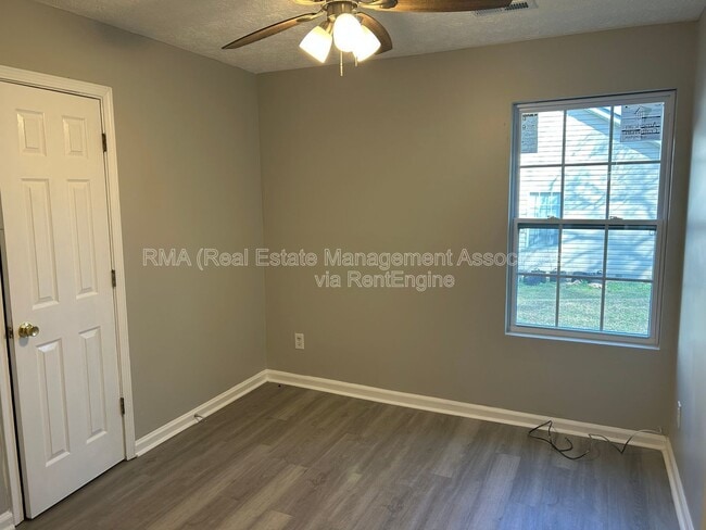 Building Photo - 82 Crystal Brook