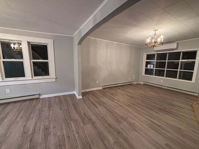 Living Room - 39 Cleveland St