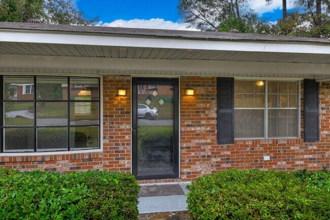 Foto del edificio - 2307 Hardwick Rd