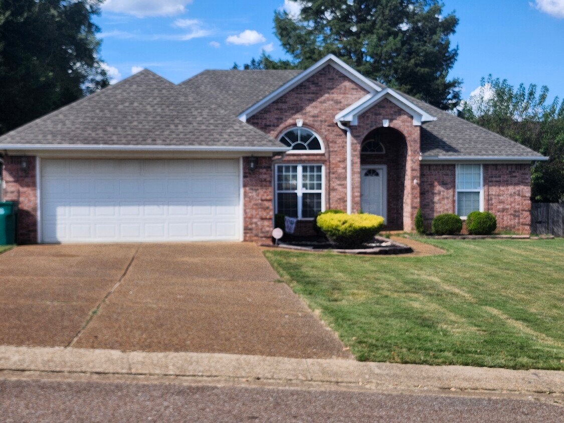 Foto principal - 17 Station Oak Dr