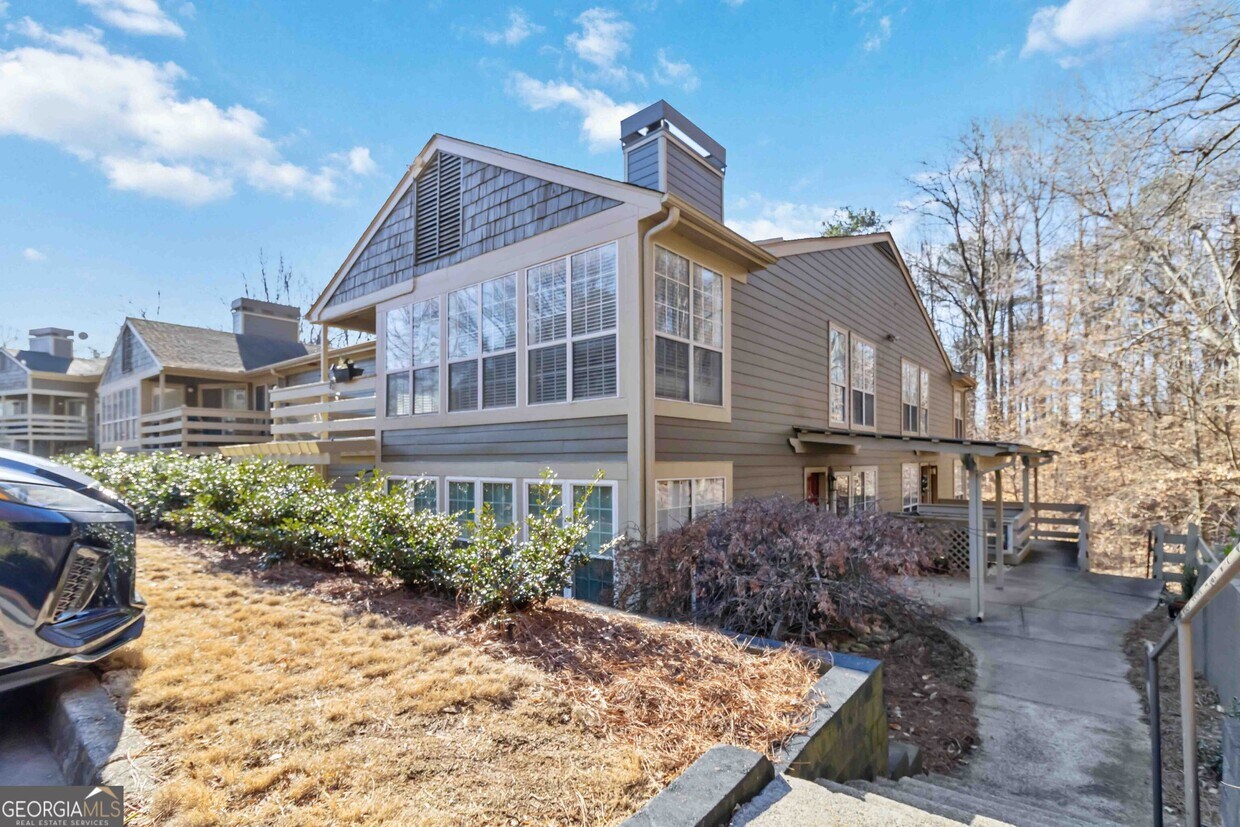 Foto principal - 2006 Riverview Dr