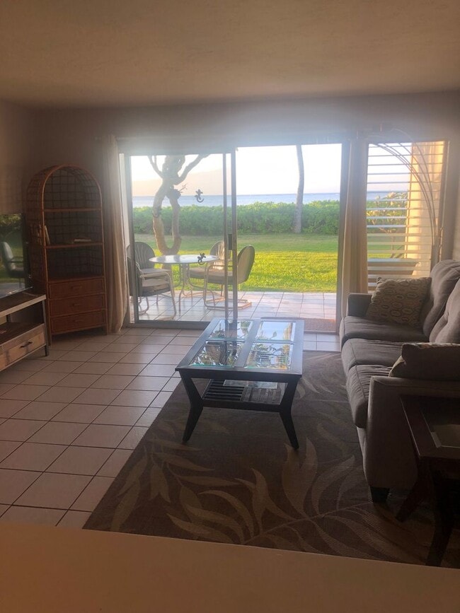 Building Photo - Molokai - Wavecrest - oceanfront 1 bedroom...