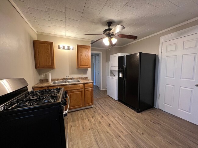 Building Photo - 2728 Chestnut St