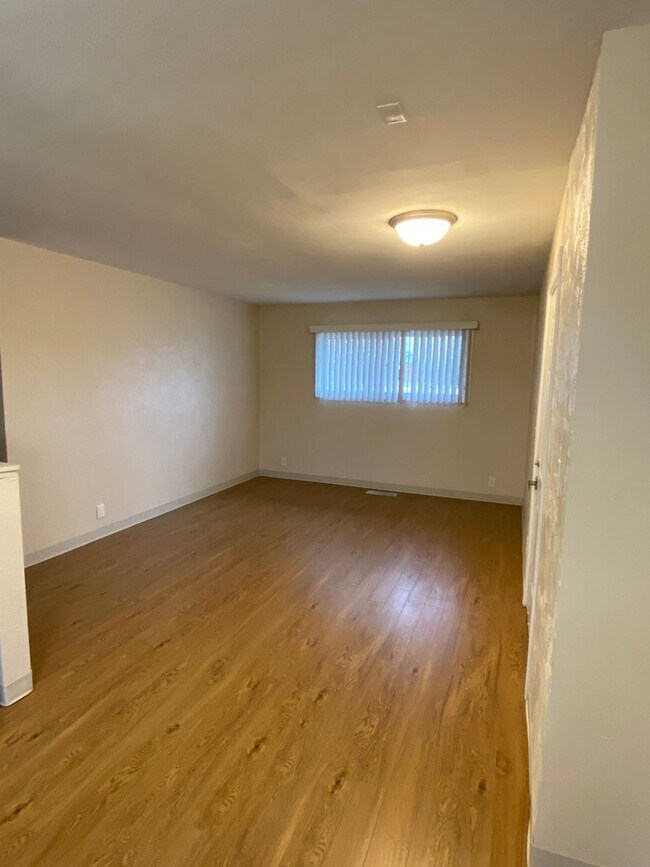 Foto del edificio - 405 E Southridge Rd